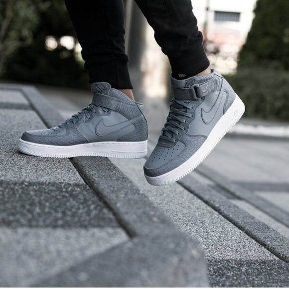 Nike Other - 🎉Host Pick🎉 Nike Air Force 1 Mid ‘07 LV8 👟